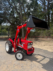 YM2010D YANMAR TRACTOR 4X4 WITH FRONT END LOADER